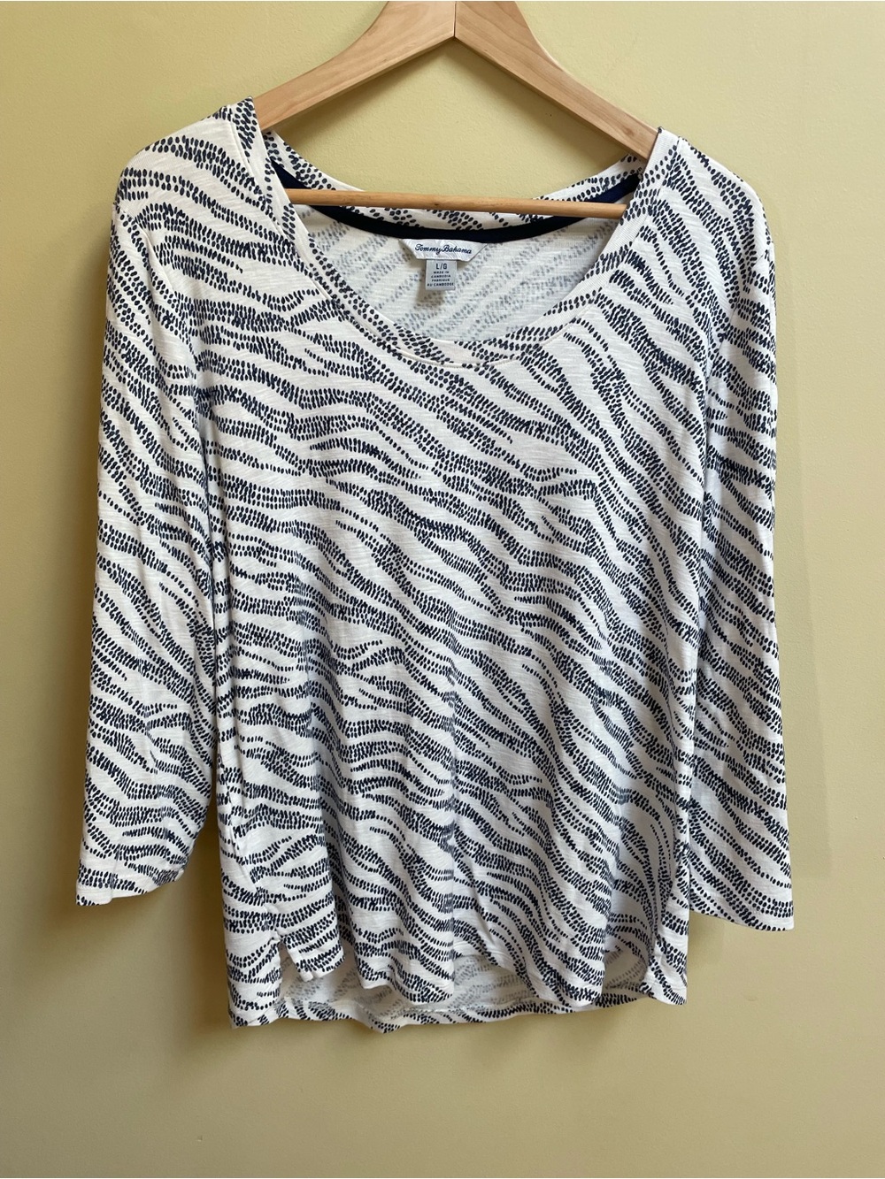 Tommy Bahama Cotton White and Blue Printed Women's Top Large